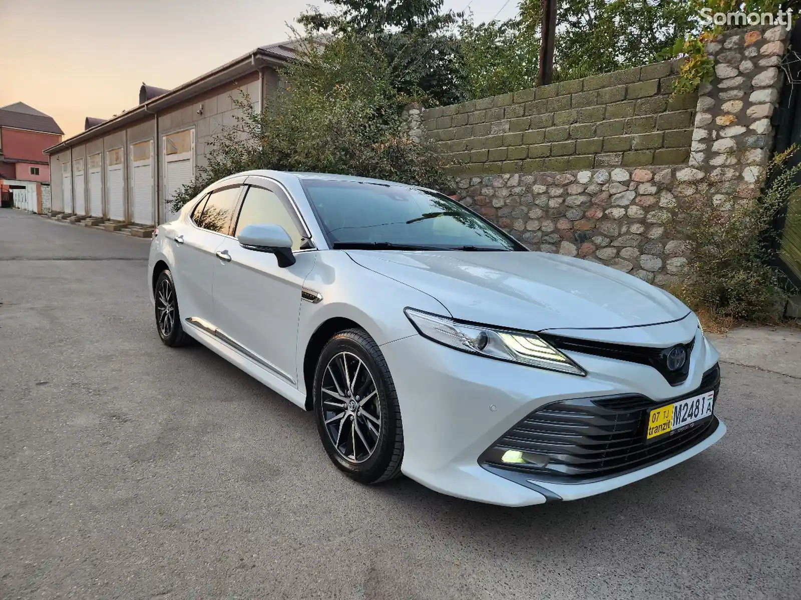 Toyota Camry, 2021-10