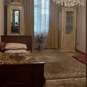 2-комн. квартира, 3 этаж, 100м², Исмоили Сомонӣ