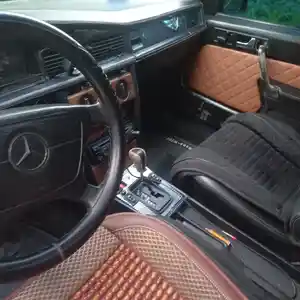 Mercedes-Benz W201, 1992