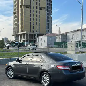 Toyota Camry, 2010