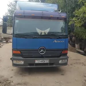 Бортовой грузовик Mercedes-Benz Atego, 2004