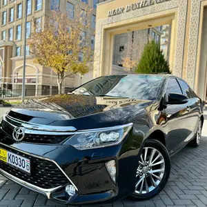 Toyota Camry, 2016