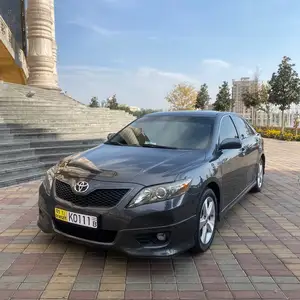 Toyota Camry, 2010