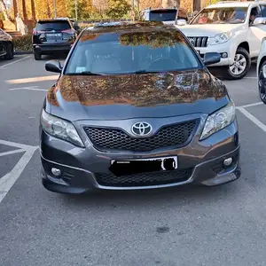 Toyota Camry, 2010