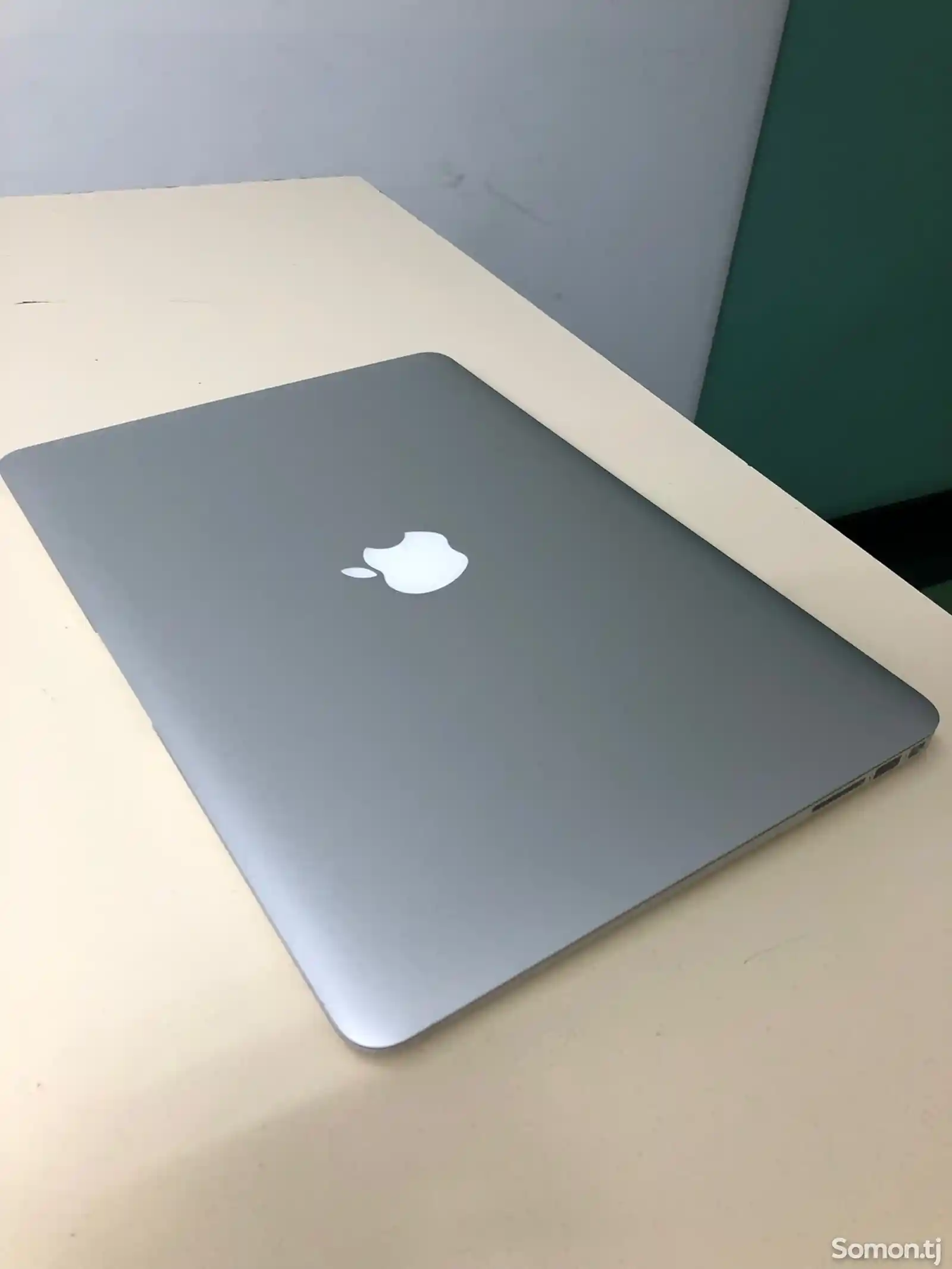 Ноутбук MacBook Air-4