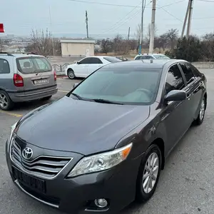 Toyota Camry, 2010