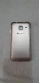 Samsung Galaxy J1+-4