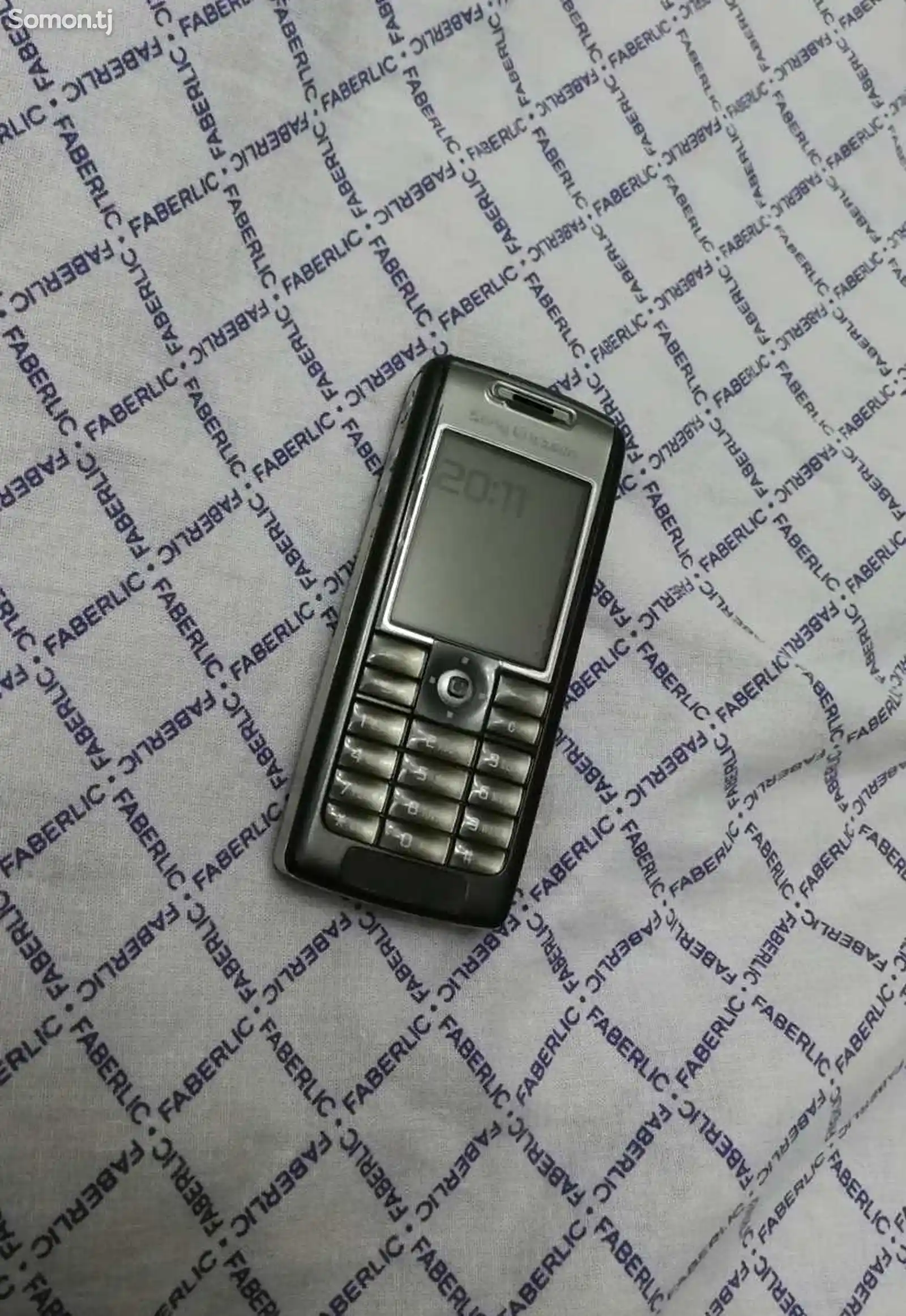 Sony Ericsson T630-1