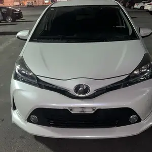 Toyota Vitz, 2015