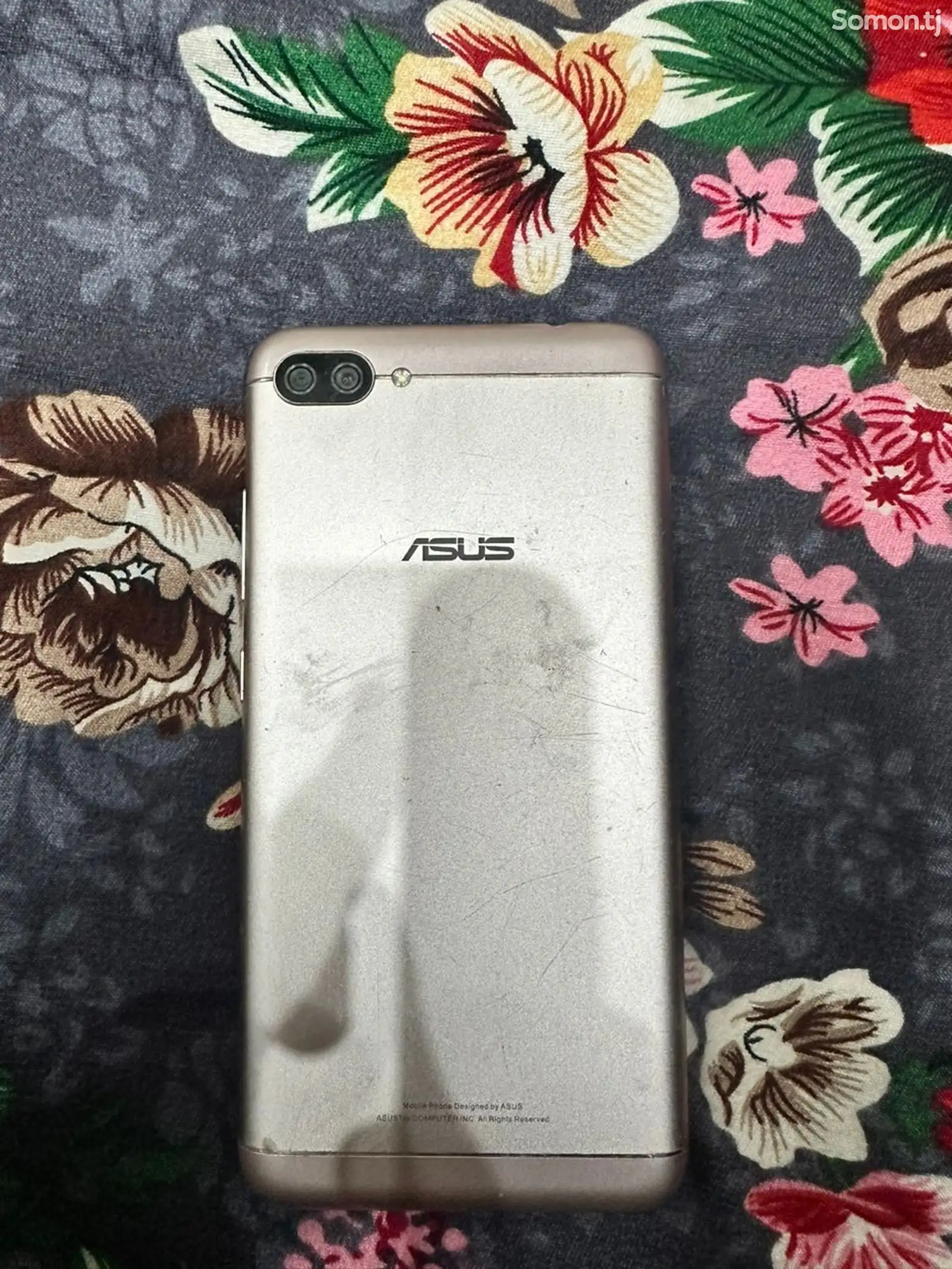 Телефон Asus-2