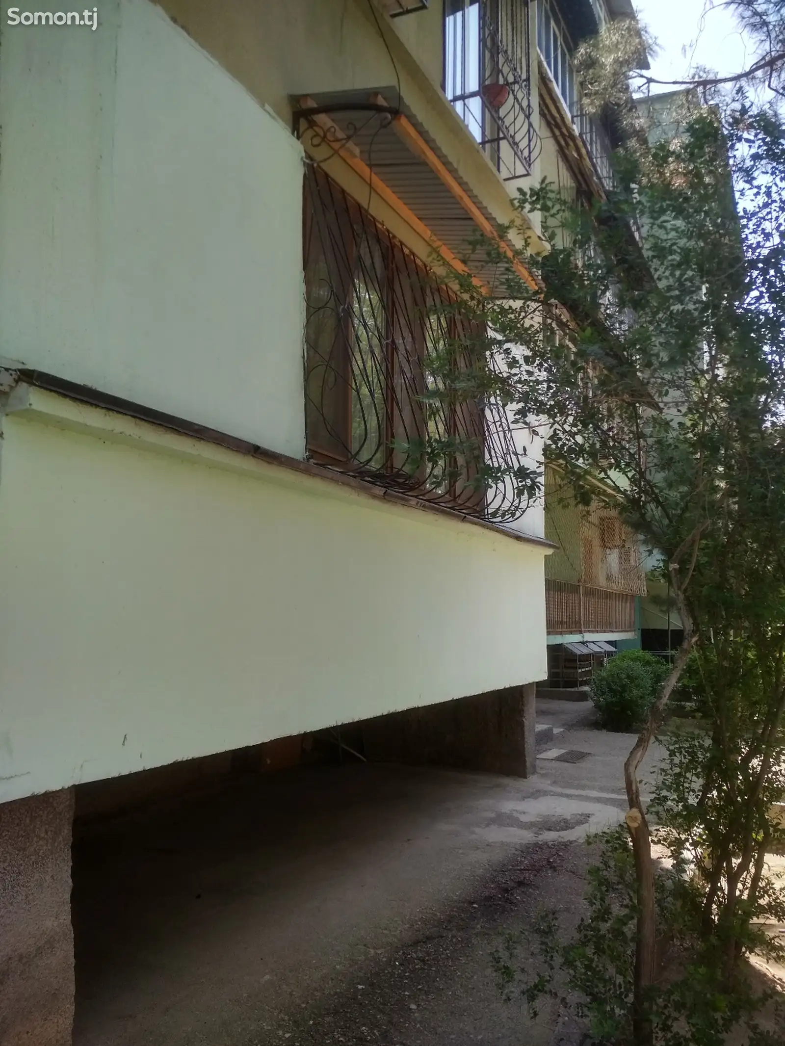 3-комн. квартира, 1 этаж, 81 м², Помир бозор-1