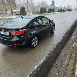 Hyundai Elantra, 2014