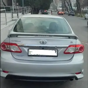 Toyota Corolla, 2011