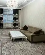 3-комн. квартира, 4 этаж, 80м², Зарафшон-3