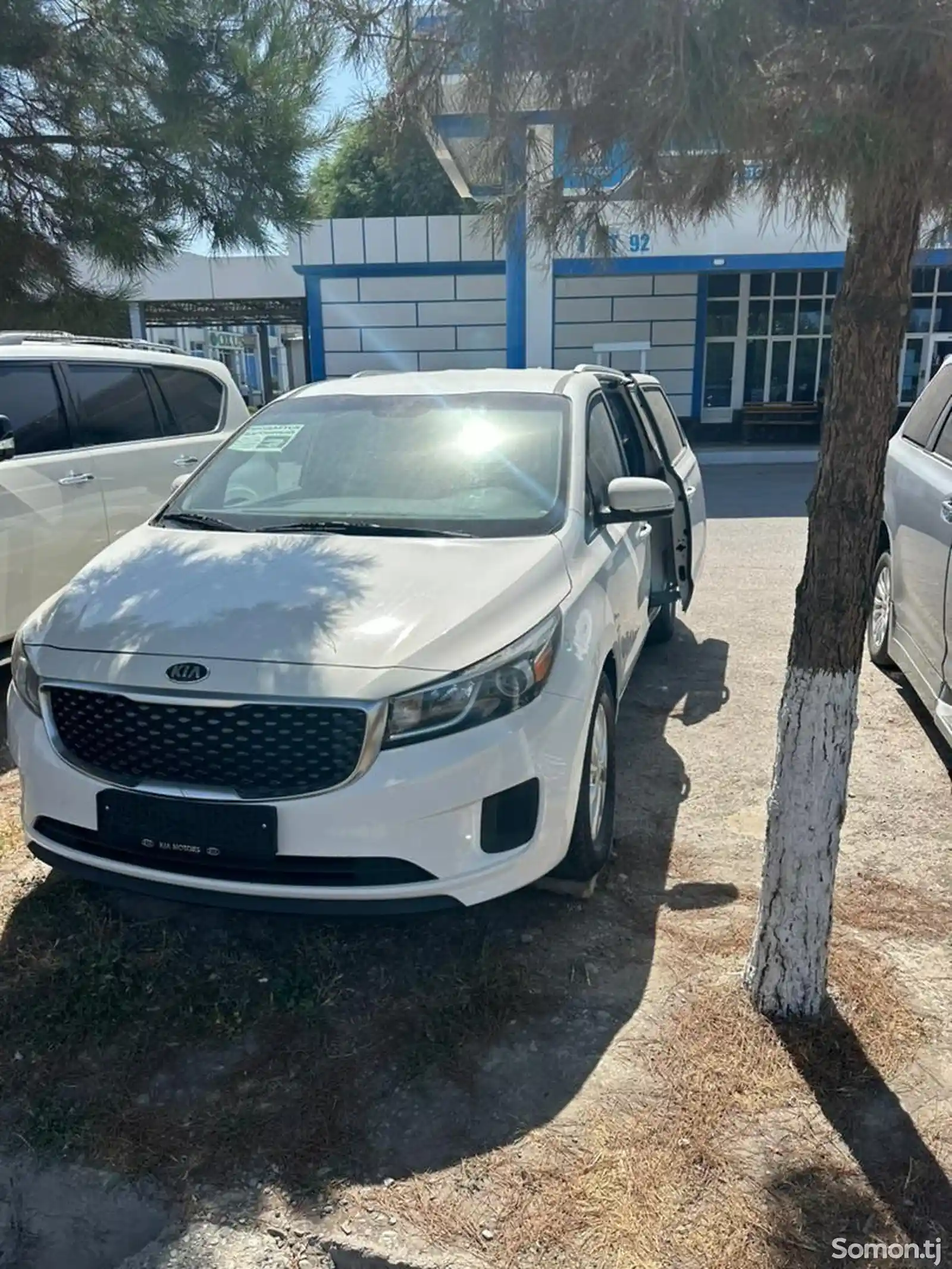 Kia Sedona, 2016-1