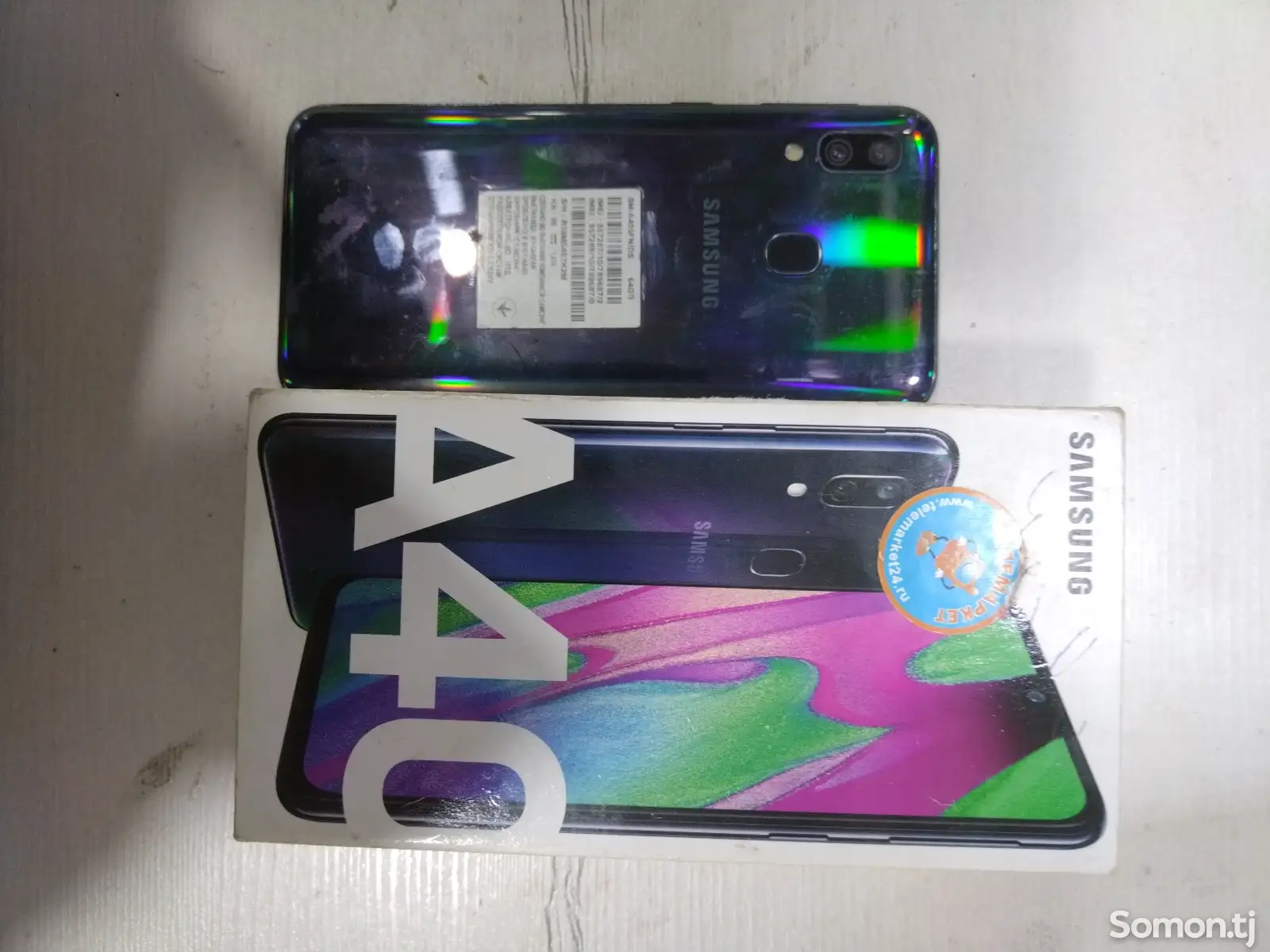 Samsung Galaxy A40-3