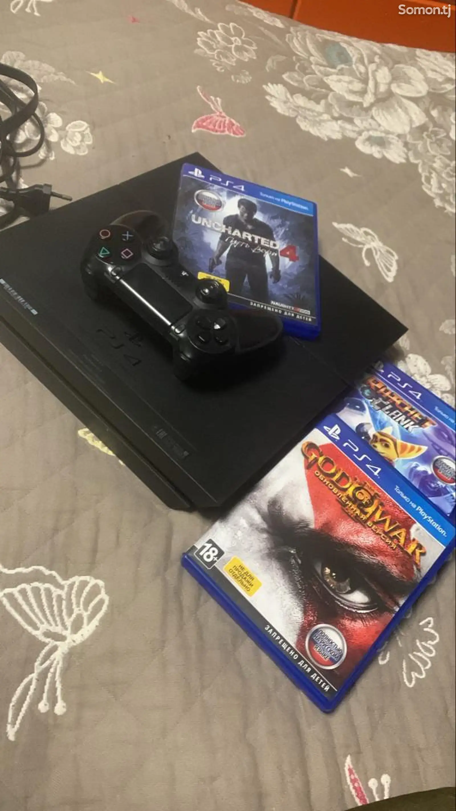 Игровая приставка Sony PlayStation 4-1