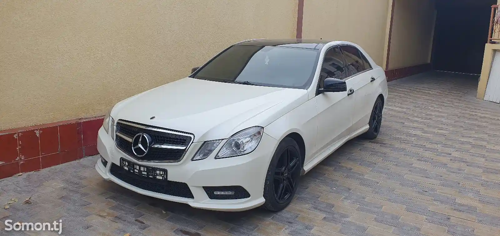 Mercedes-Benz E class, 2011