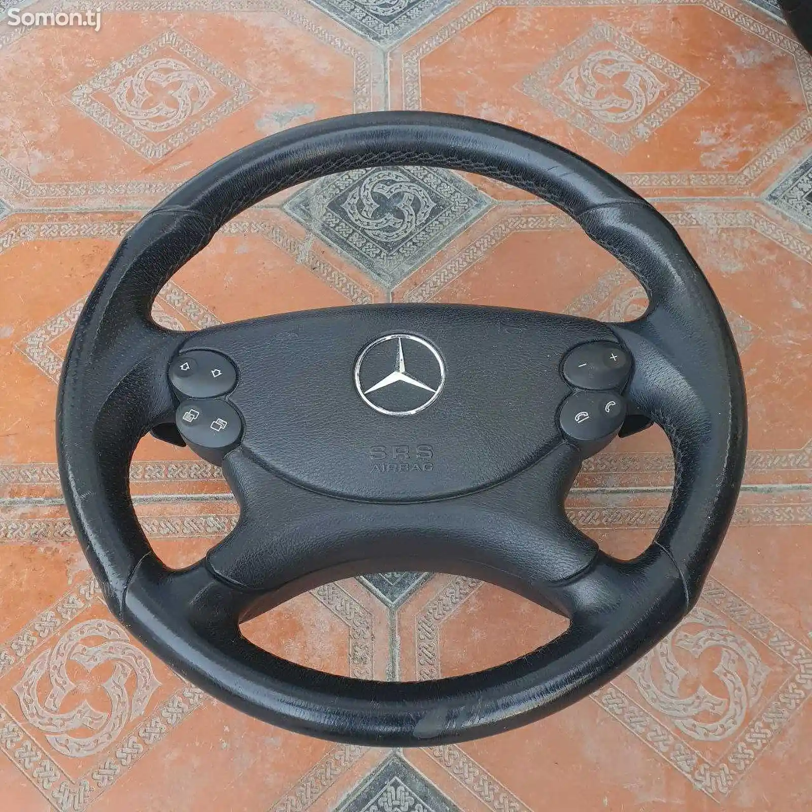 Руль на Mercedes-Benz W-211-1
