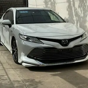 Toyota Camry, 2018