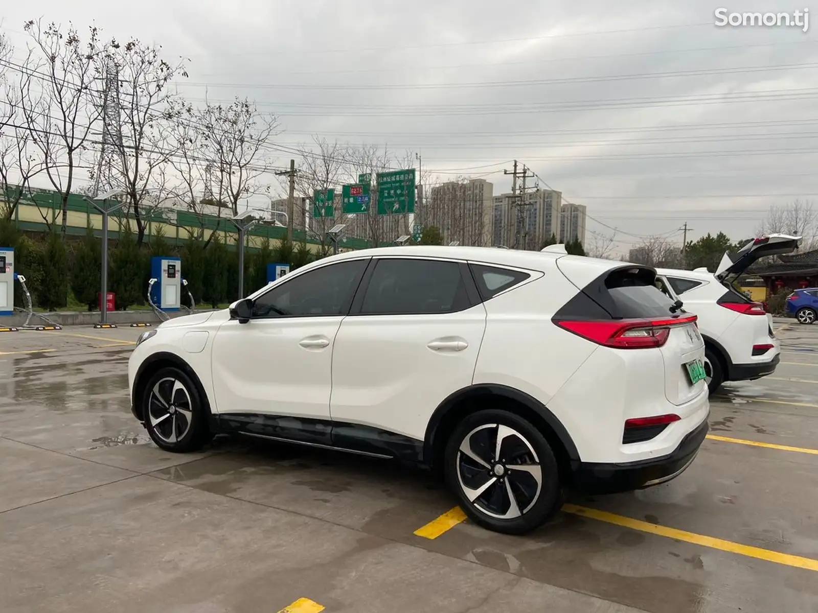 Hongqi E-HS3, 2019-2