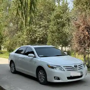 Toyota Camry, 2011