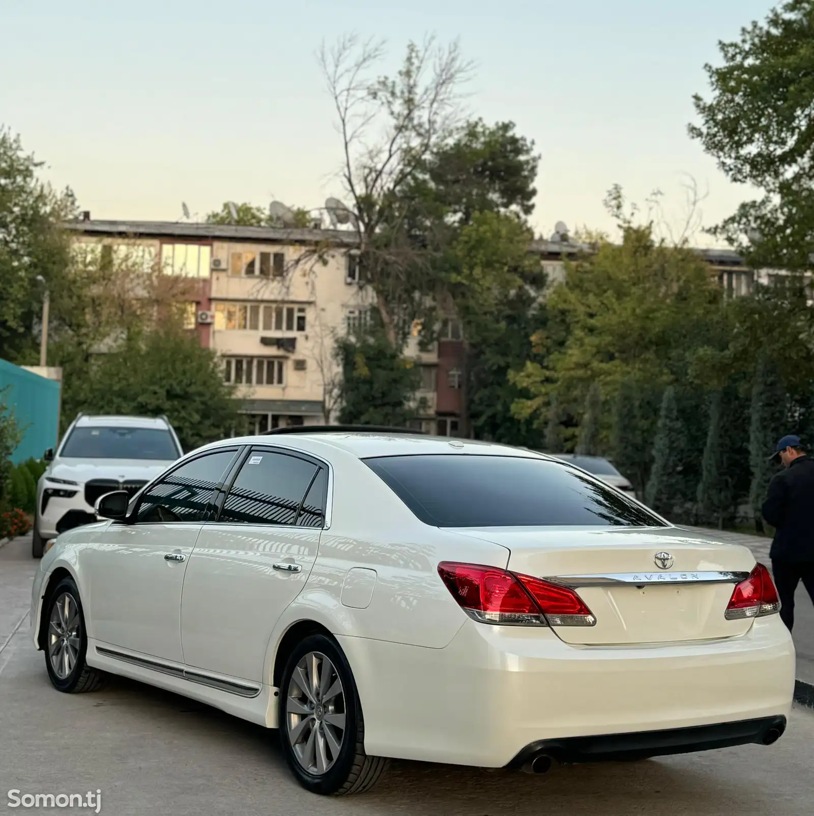 Toyota Avalon, 2011-5