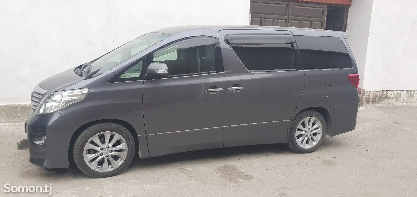 Toyota Alphard, 2014