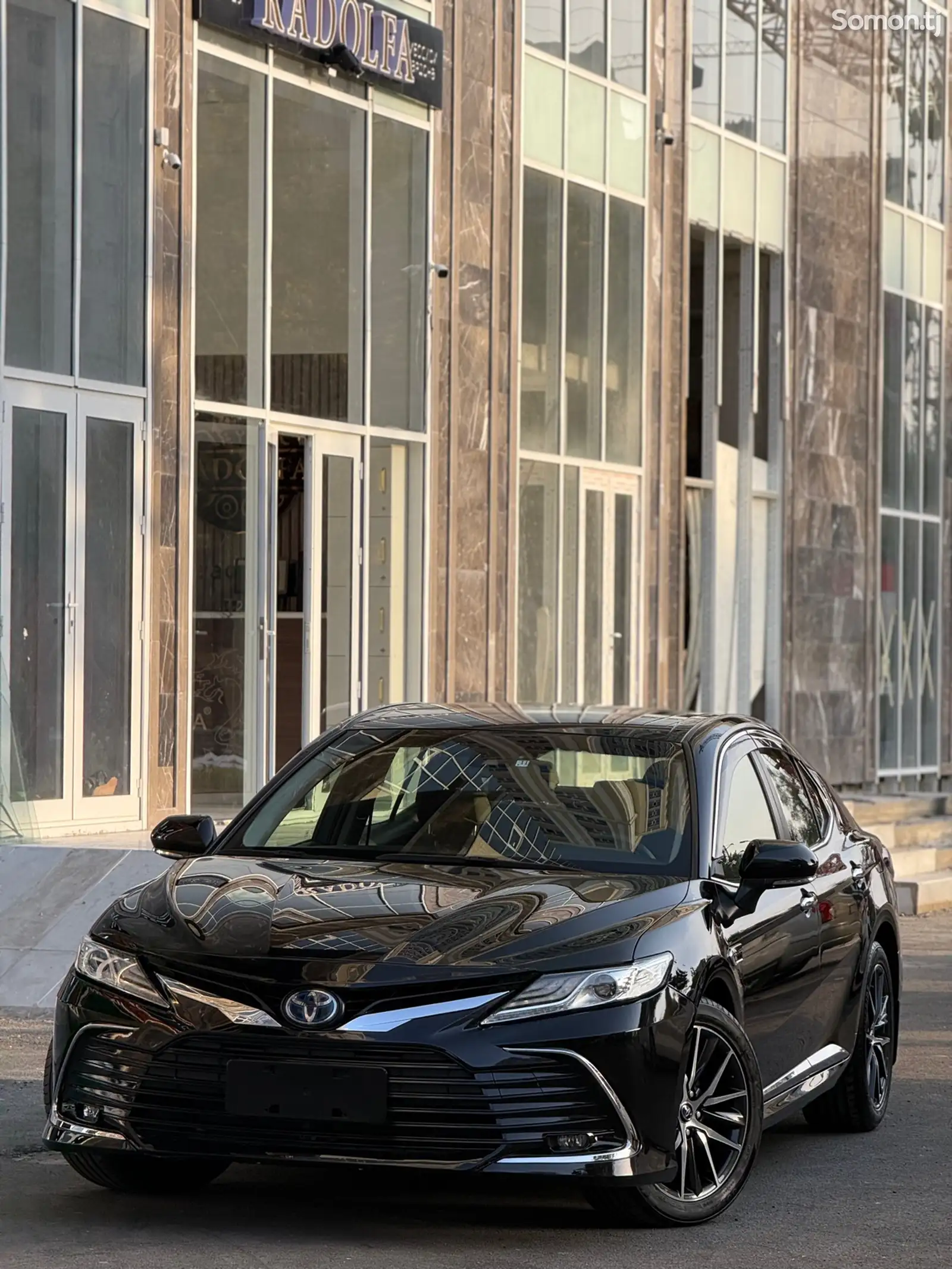 Toyota Camry, 2018-1