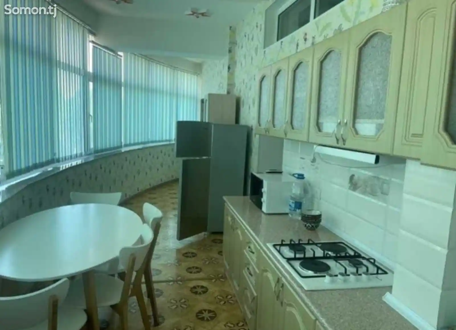 2-комн. квартира, 4 этаж, 126м², Универмаг-8