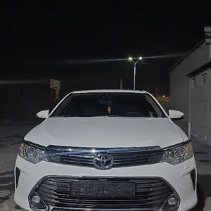 Toyota Camry, 2016