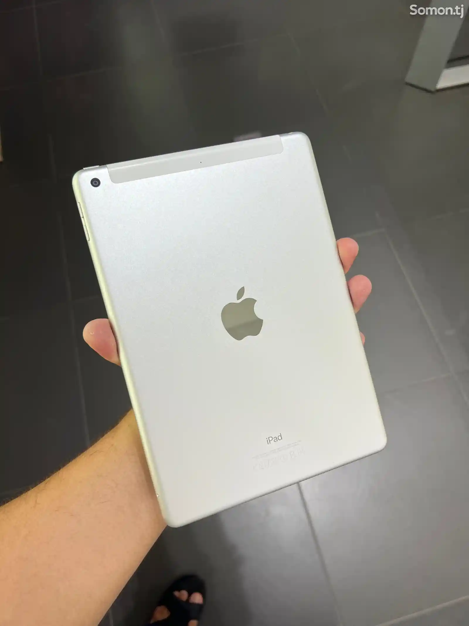 Планшет Apple iPad 5 -го поколение-1