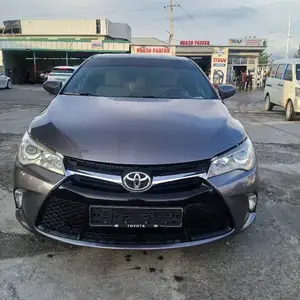 Toyota Camry, 2016