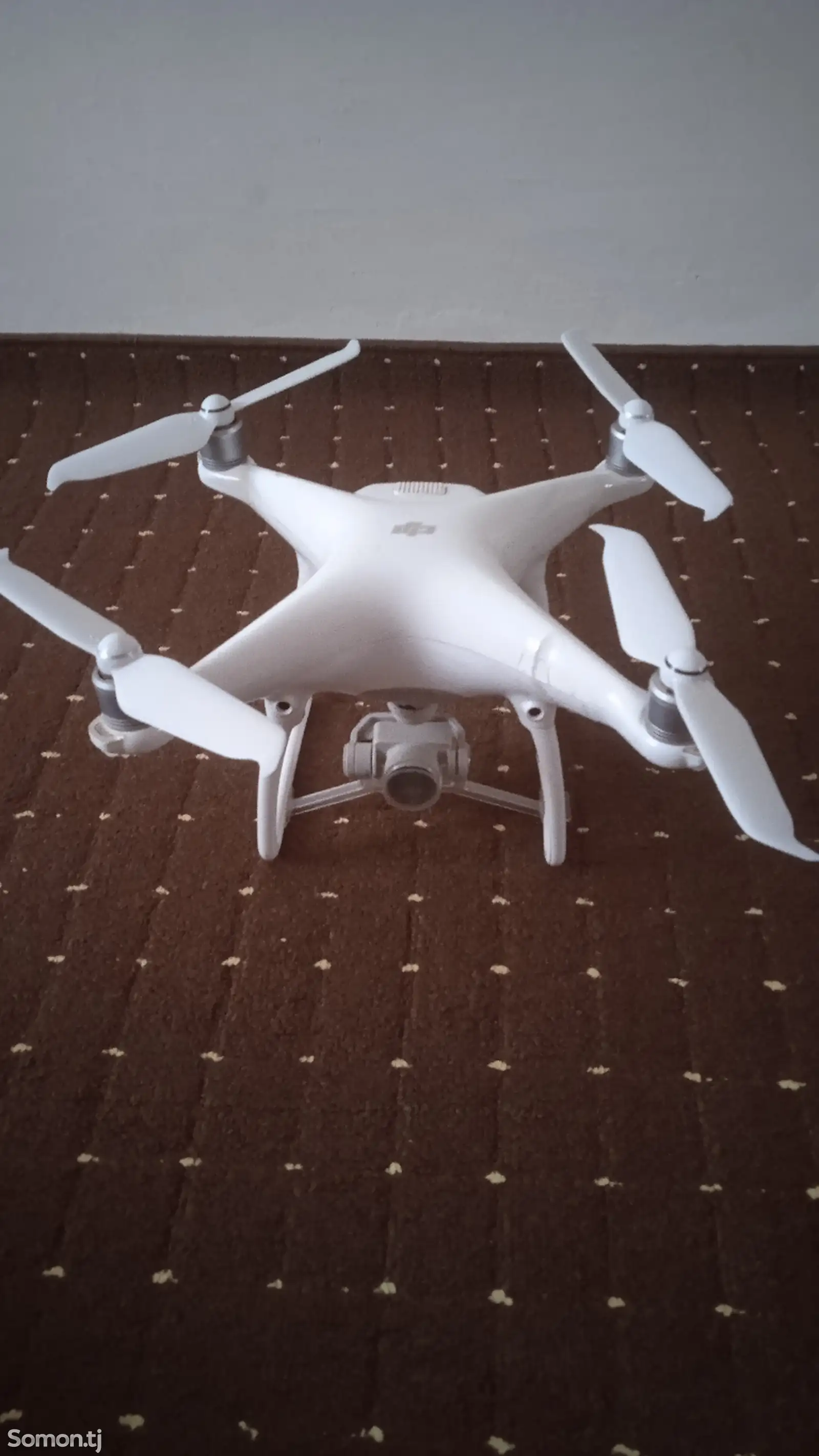 Квадрокоптер DJI Phantom 4-2