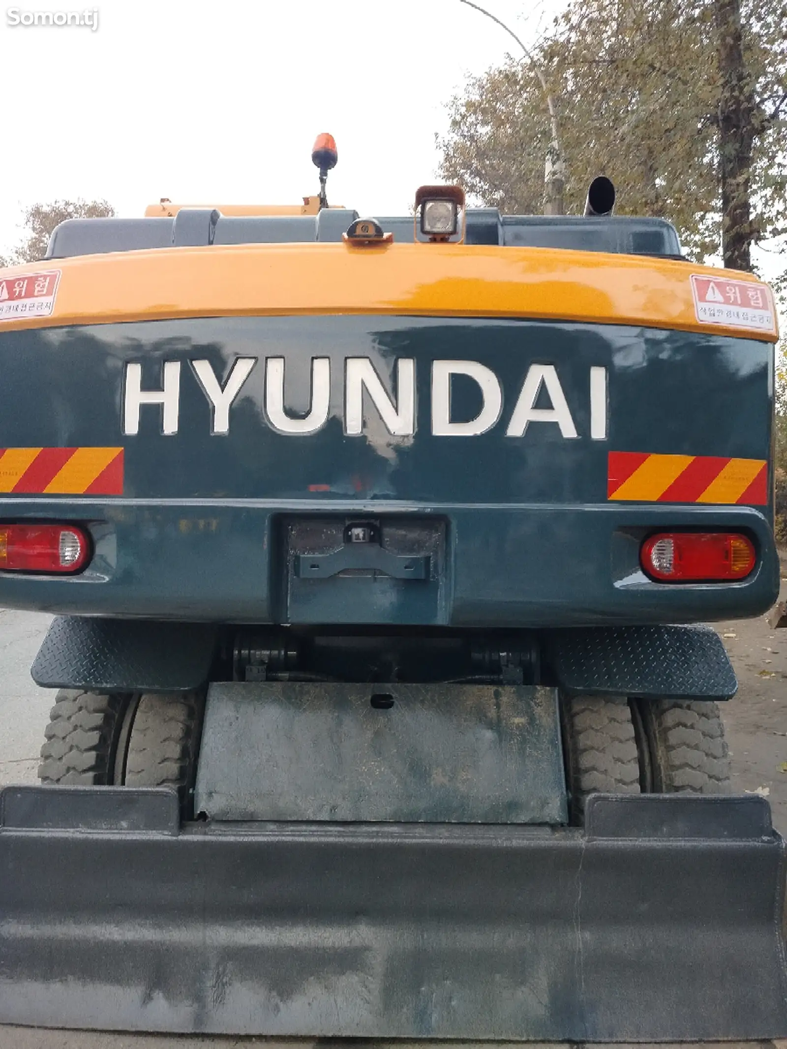 Экскаватор Hyundai 140-1