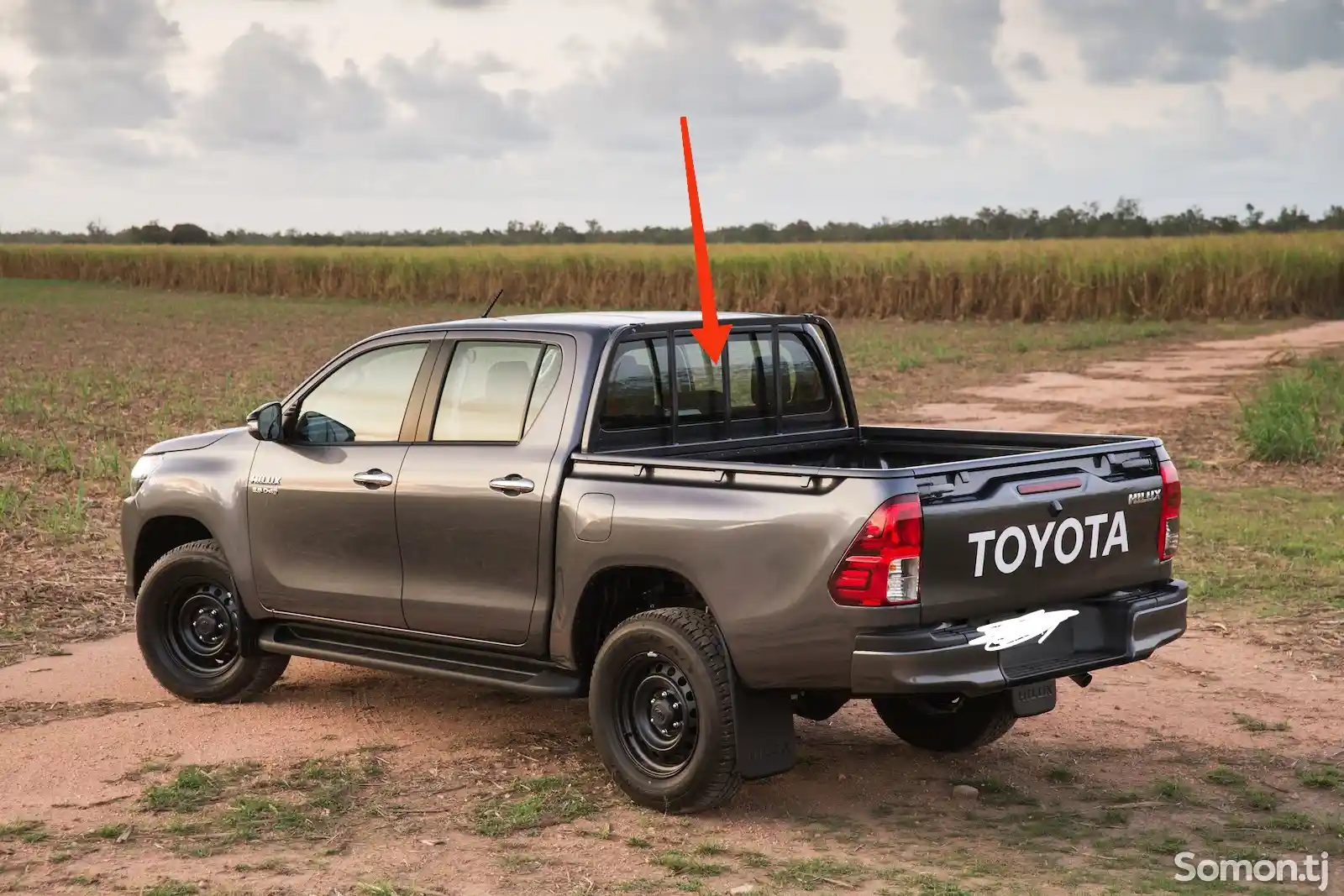 Заднее стекло от Toyota Hilux-1