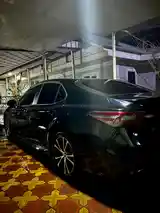 Toyota Camry, 2018-8