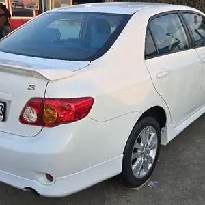 Toyota Corolla, 2010