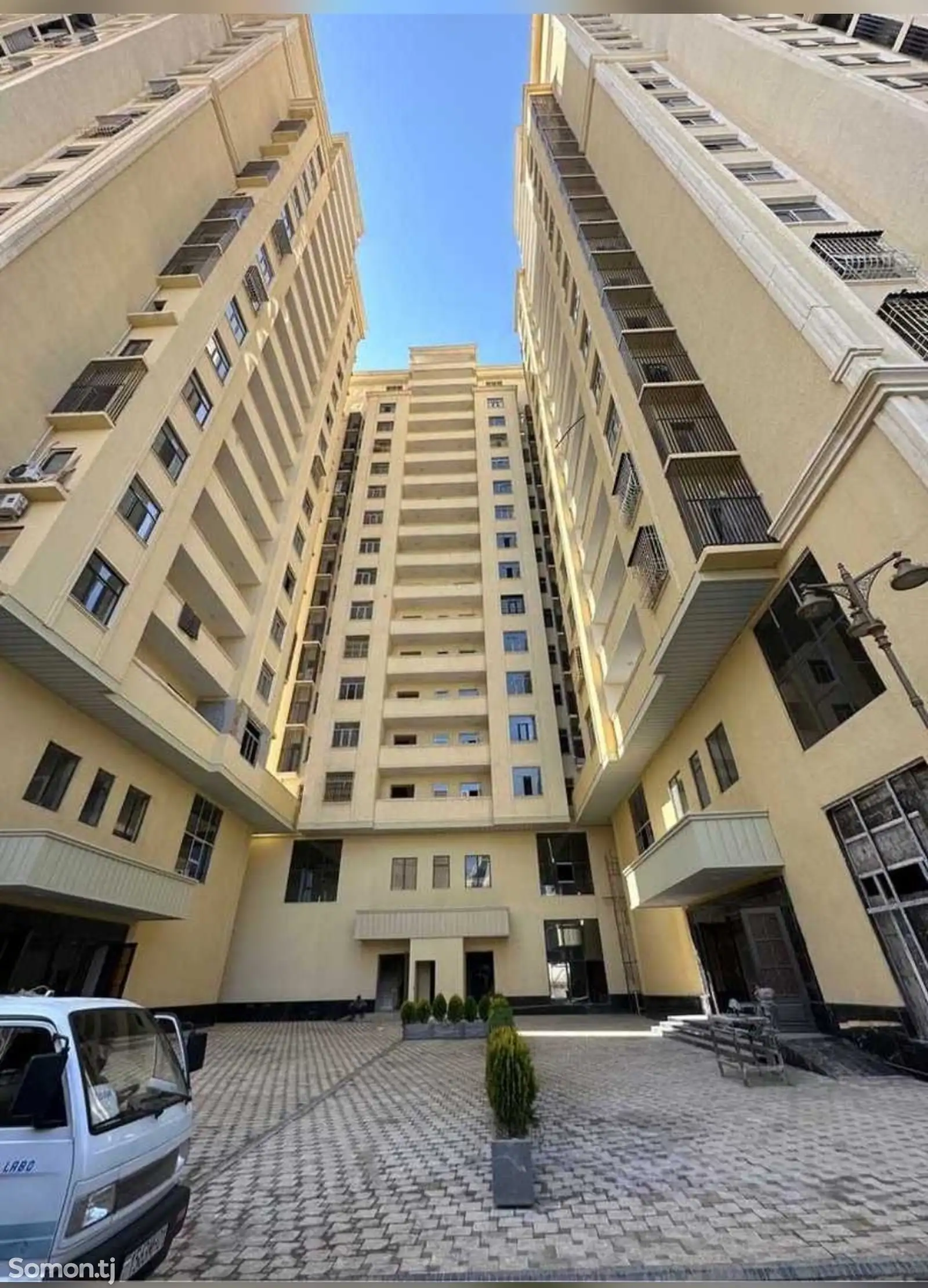 2-комн. квартира, 11 этаж, 74 м², Цирк-1