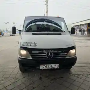 Эвакуатор Mercedes-Benz