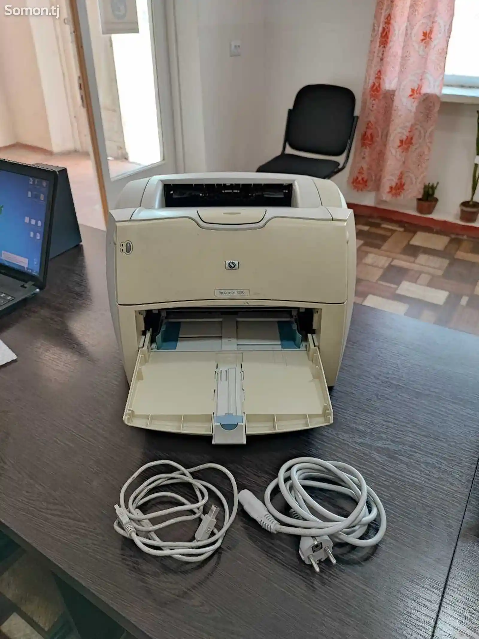 Принтер HP LaserJet 1300-1