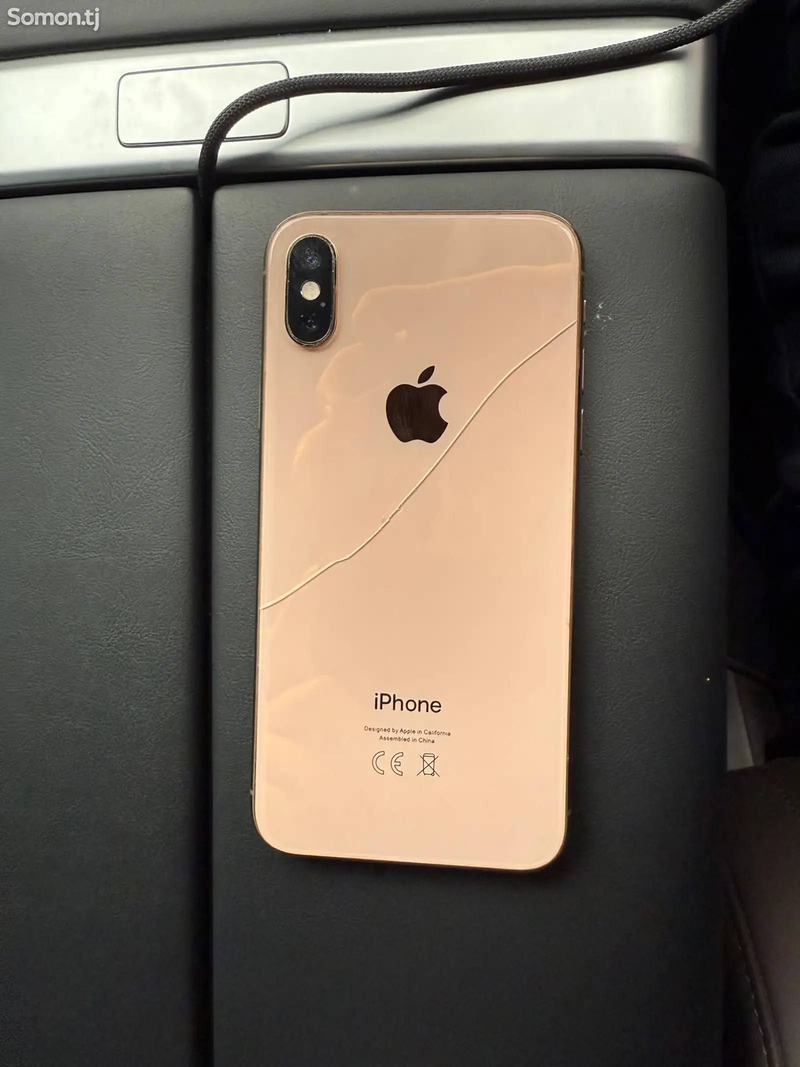 Apple iPhone Xs, 64 gb, Gold-1