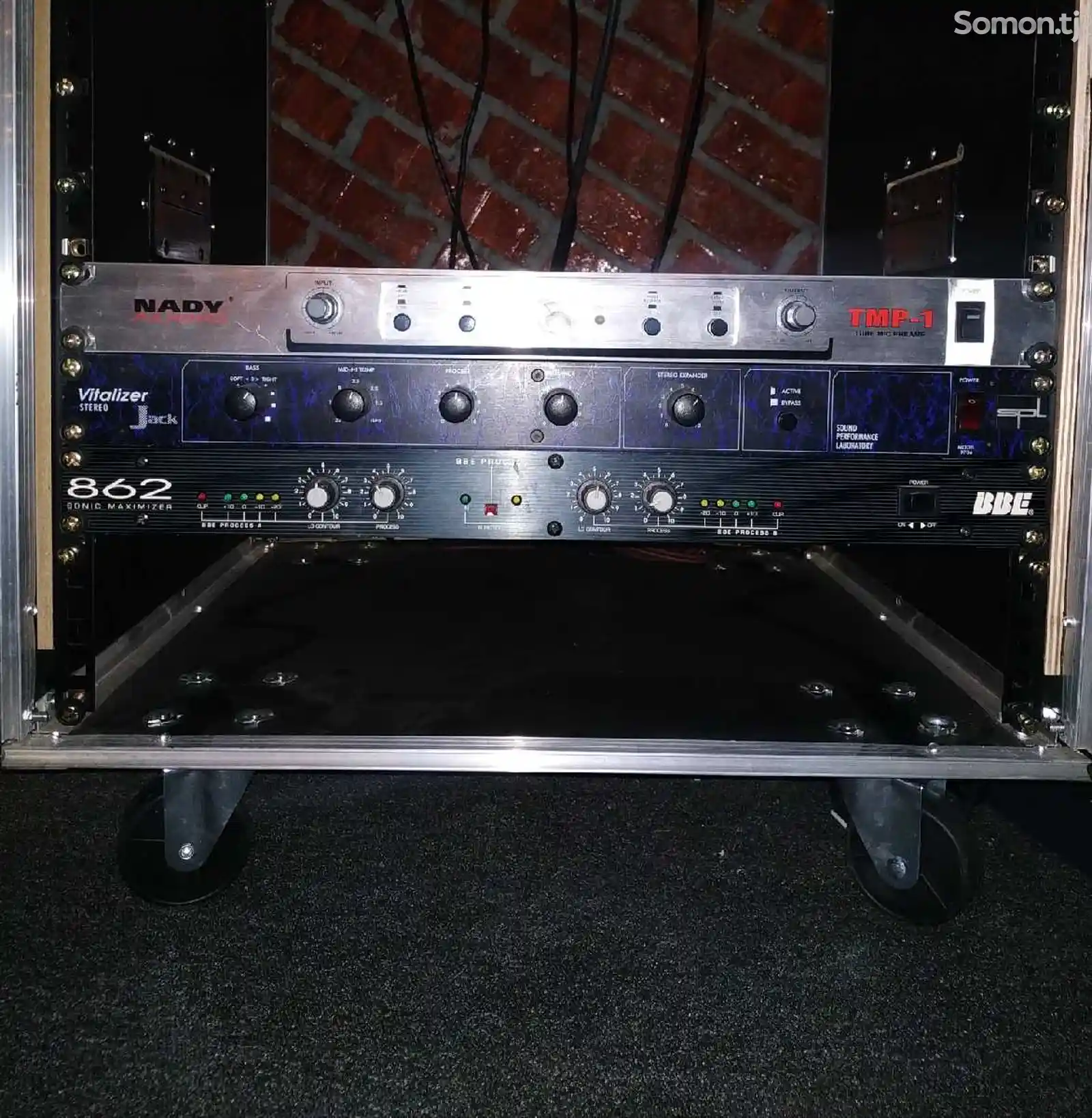 Музыкальные оборудования для обработки звука-1