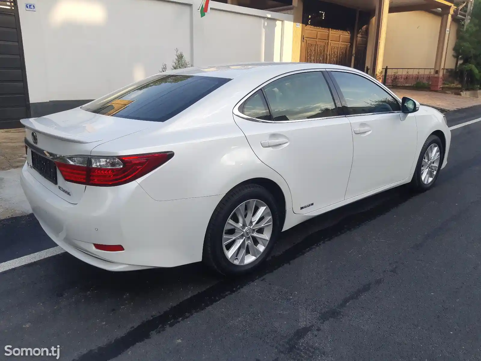 Lexus ES series, 2014-2