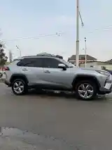 Toyota RAV 4, 2020-4