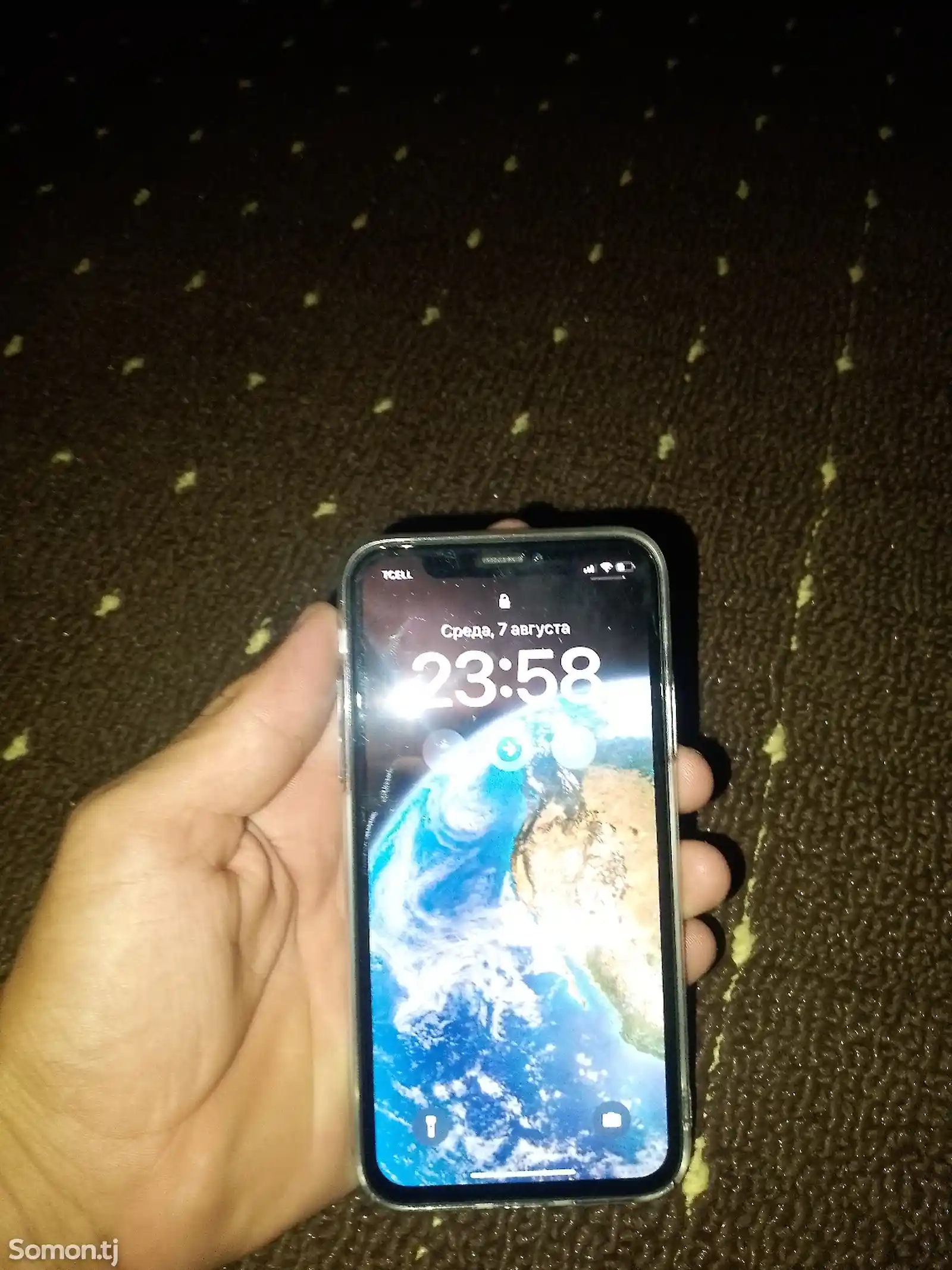 Apple iPhone X-1