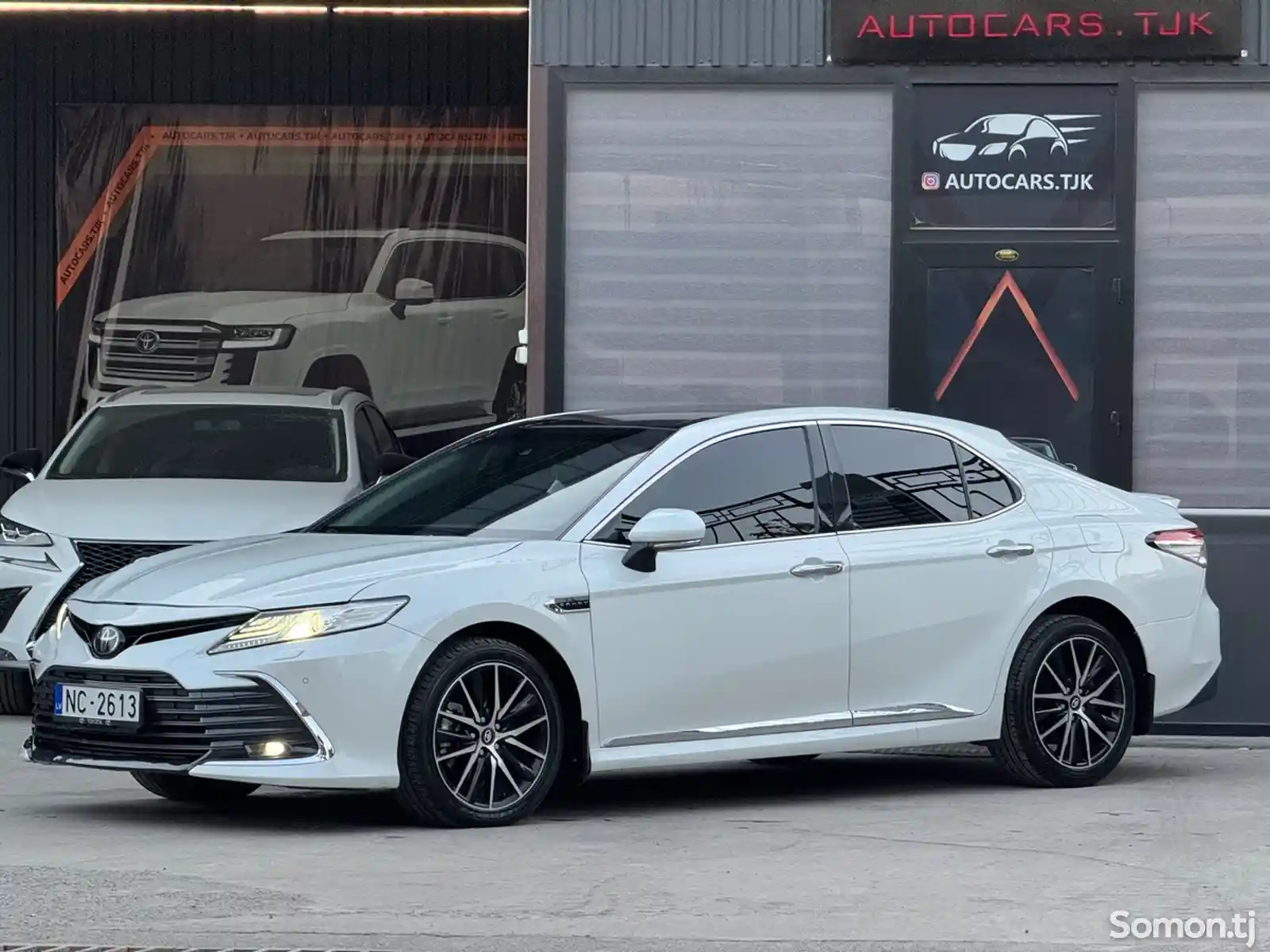 Toyota Camry, 2020-1