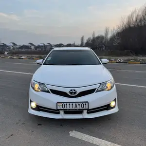 Toyota Camry, 2012