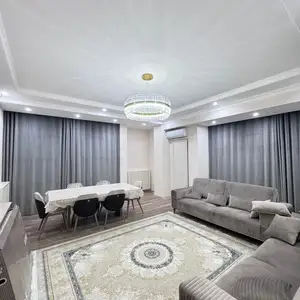 2-комн. квартира, 14 этаж, 105м², Цум