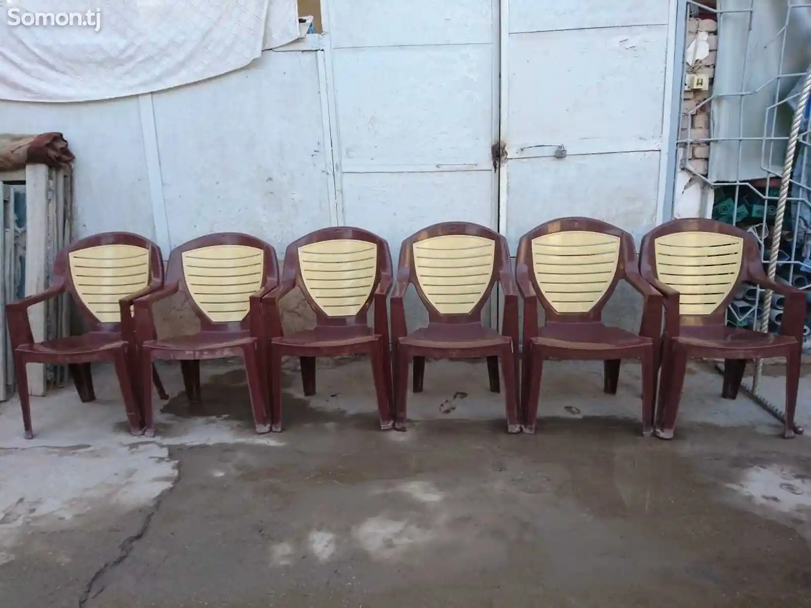 Столы и стулья на прокат-4